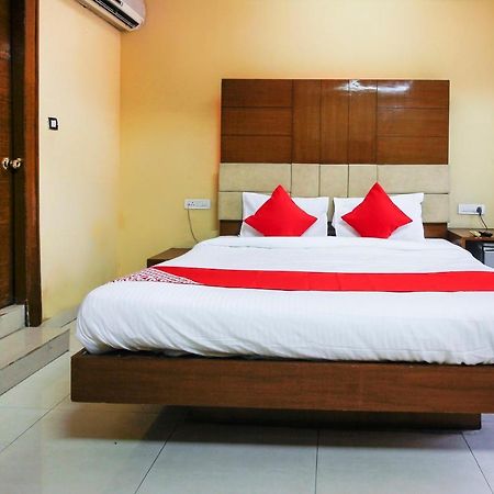 Oyo Hotel Metro International Near Lb Stadium Haïdarabad Extérieur photo